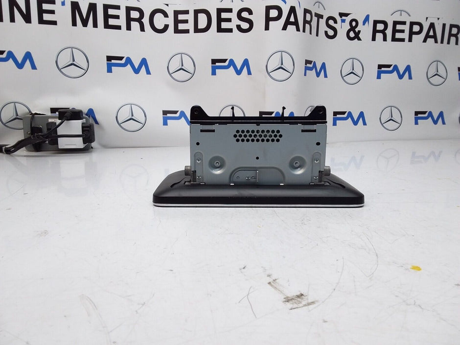 MERCEDES C-CLASS W205 2016 SAT NAV MULTIMEDIA SCREEN A2059002211 FM00658