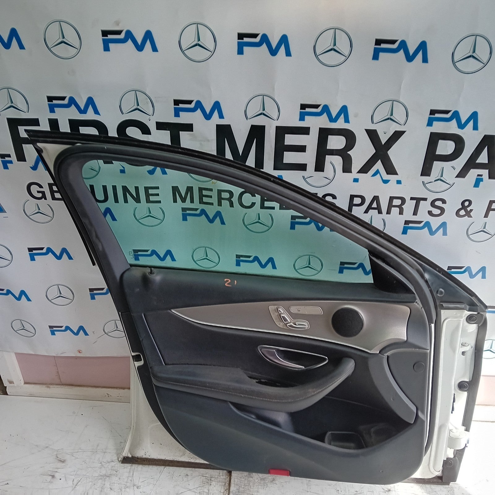 MERCEDES BENZ E-CLASS W213 PASSENGER SIDE FRONT DOOR N/S/F WHITE FMD127