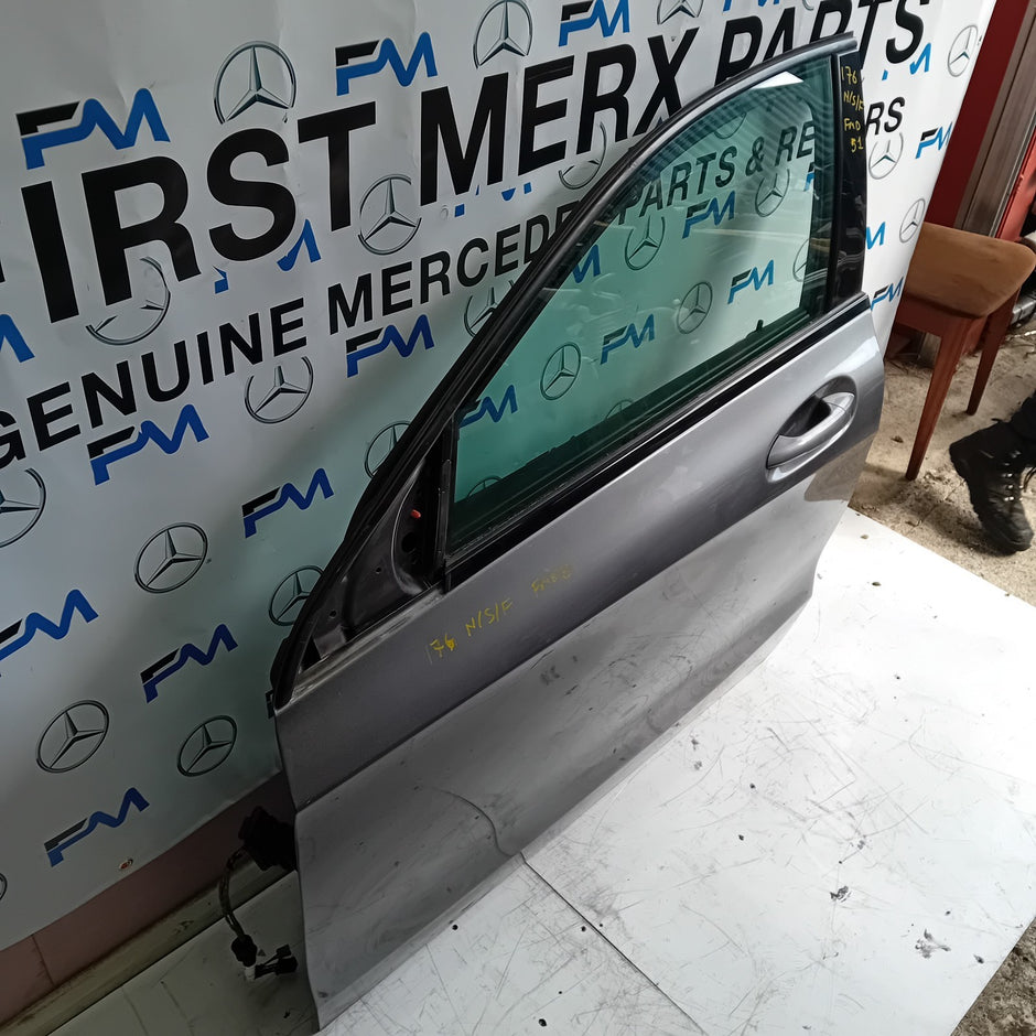MERCEDES-BENZ A-CLASS W176 PASSENGER SIDE FRONT DOOR N/S/F COMPLETE GREY FMD51