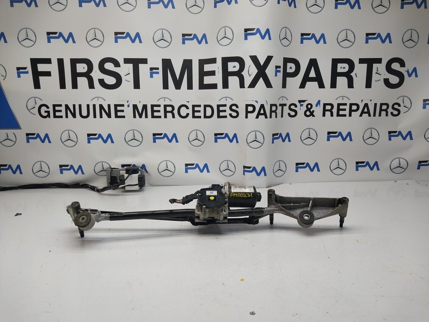 MERCEDES-BENZ A CLA GLA 2015-2018 Wiper Motor Front & Linkage A1769061900FM00231