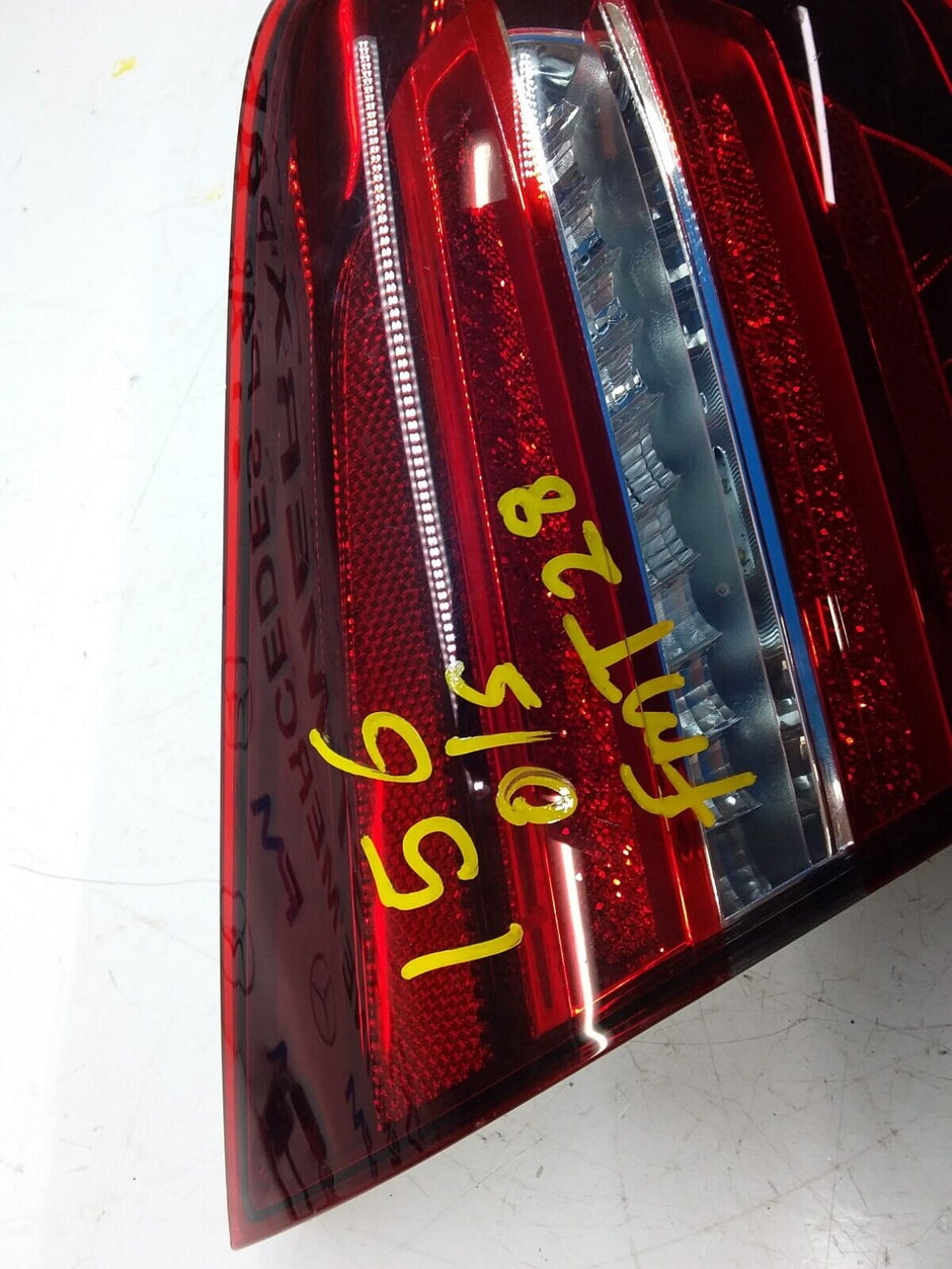 2014-2019 MERCEDES  GLA W156 REAR DRIVER SIDE O/S LED LIGHT A1569068900 FMT28
