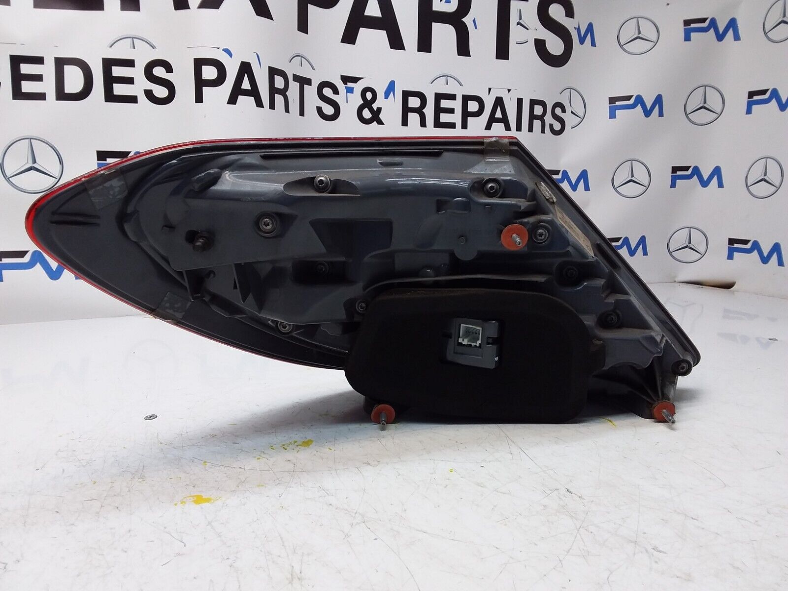 2017 MERCEDES E-CLASS W213 REAR DRIVER SIDE O/S LED LIGHT A2139068000 FMT31