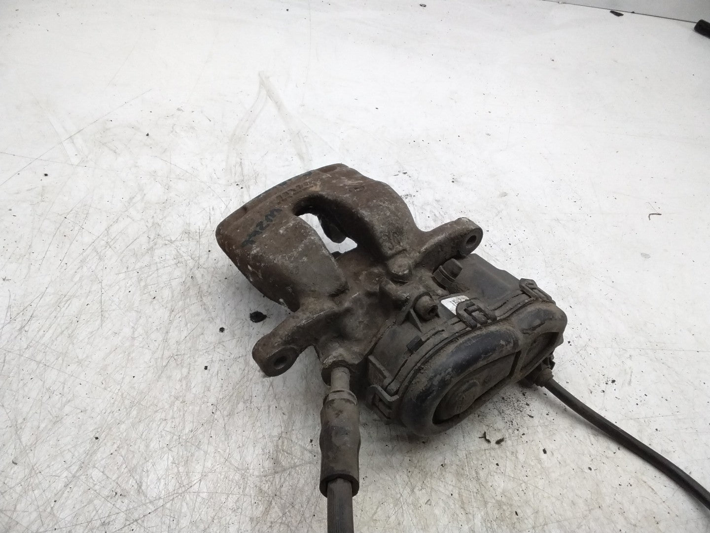 MERCEDES  B-CLASS W246 BRAKE CALIPER REAR LEFT PASSENGER SIDE A2464232198 FMR138