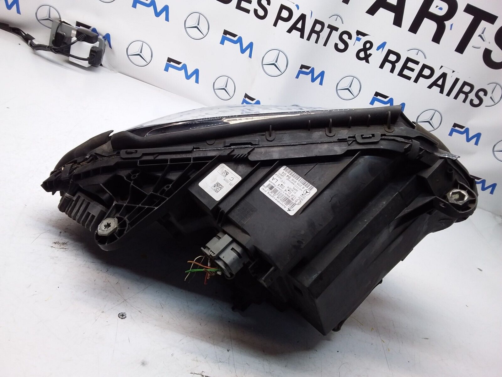 2017 MERCEDES C CLASS W205 HEADLIGHT FACELIFT PASSENGER NS A2059069404 FMH100