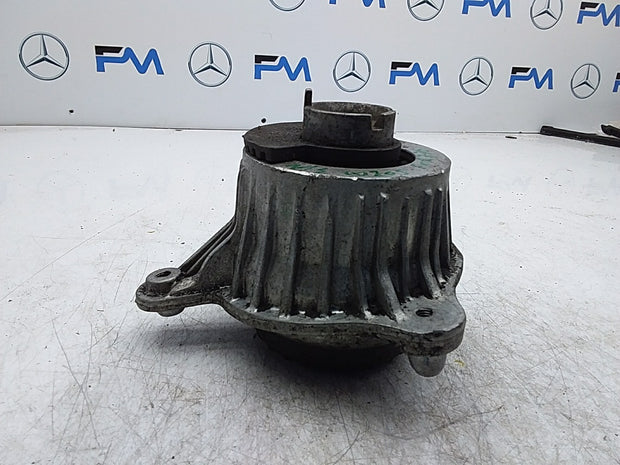 MERCEDES BENZ  C-CLASS W205  ENGINE MOUNT LEFT NS A2532407600 FMR336