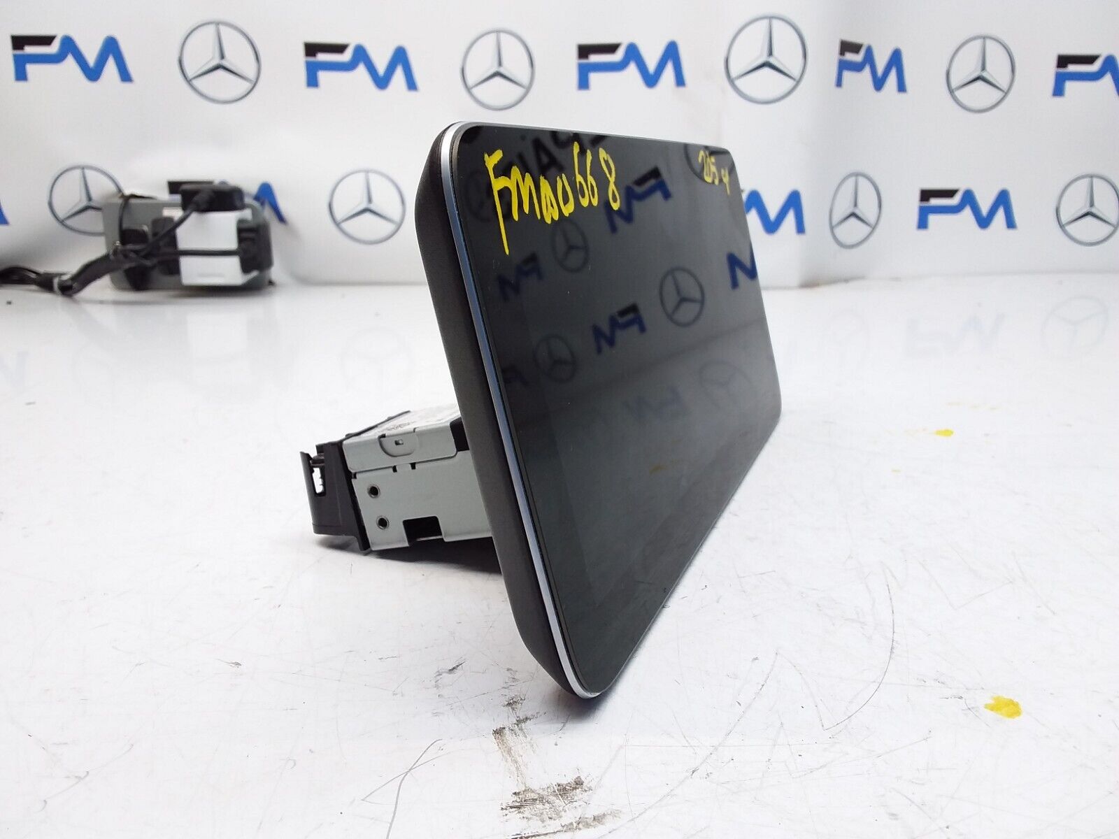 MERCEDES C-CLASS W205 COUPE 2017 SAT NAV MULTIMEDIA SCREEN A2059000441 FM00668