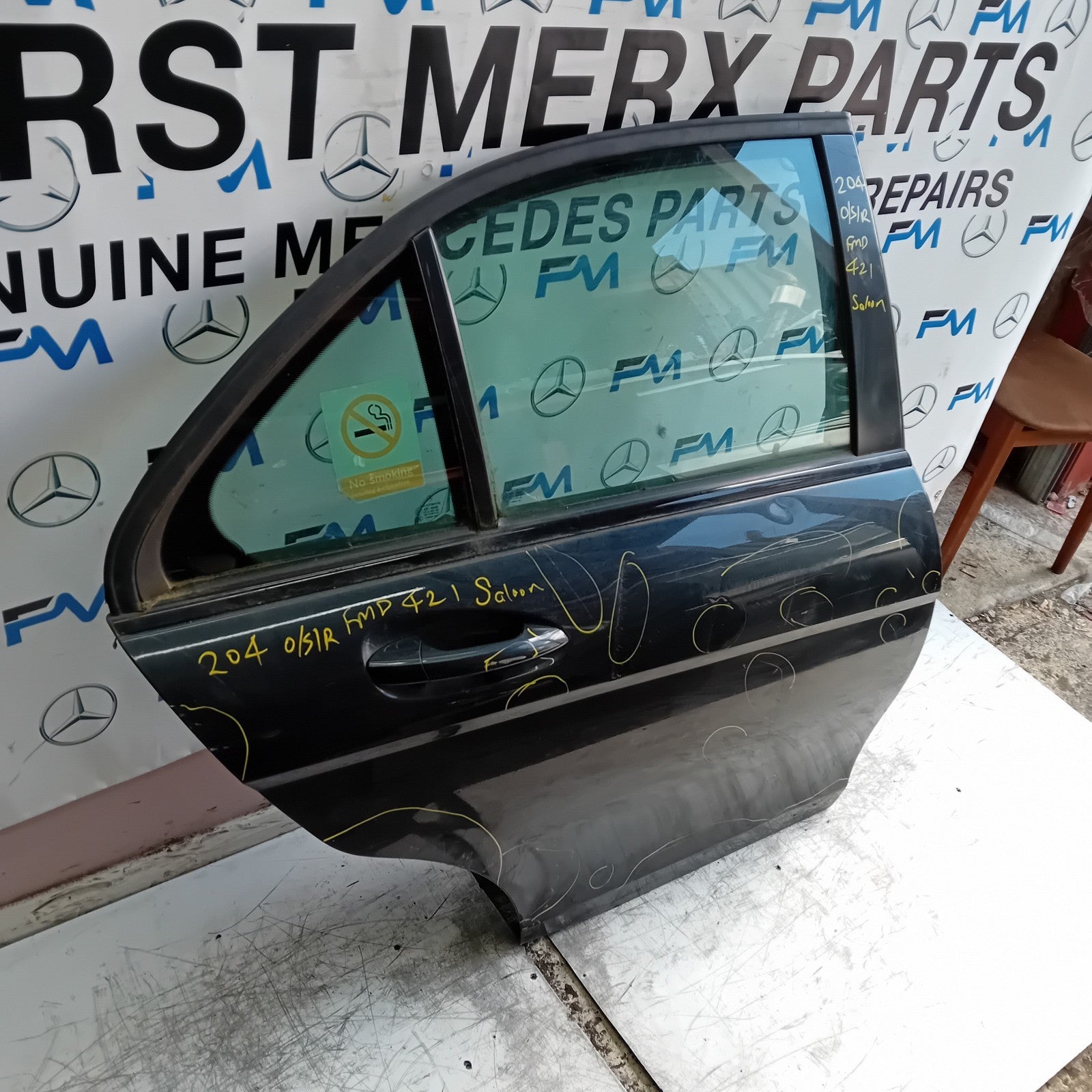 MERCEDES C-CLASS W204 SLN DRIVER REAR DOOR OSR BLACK 2008-14 COMPLETE FMD421