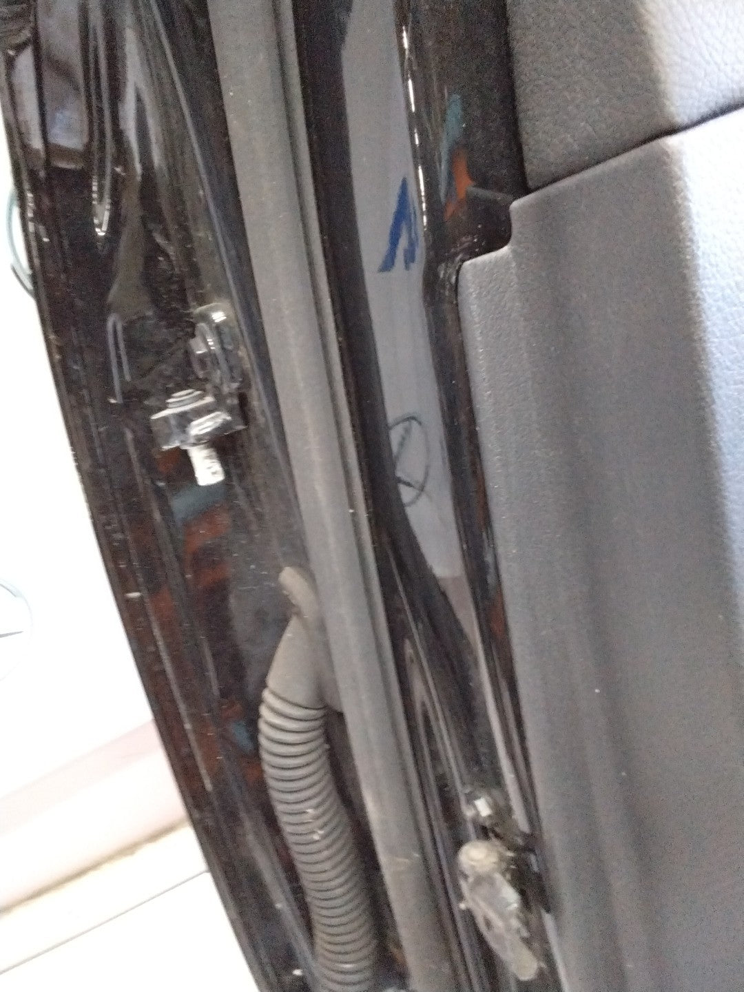 MERCEDES BENZ  A-CLASS W177 DRIVER SIDE REAR DOOR O/S/R COMPLETE BLACK FMD94