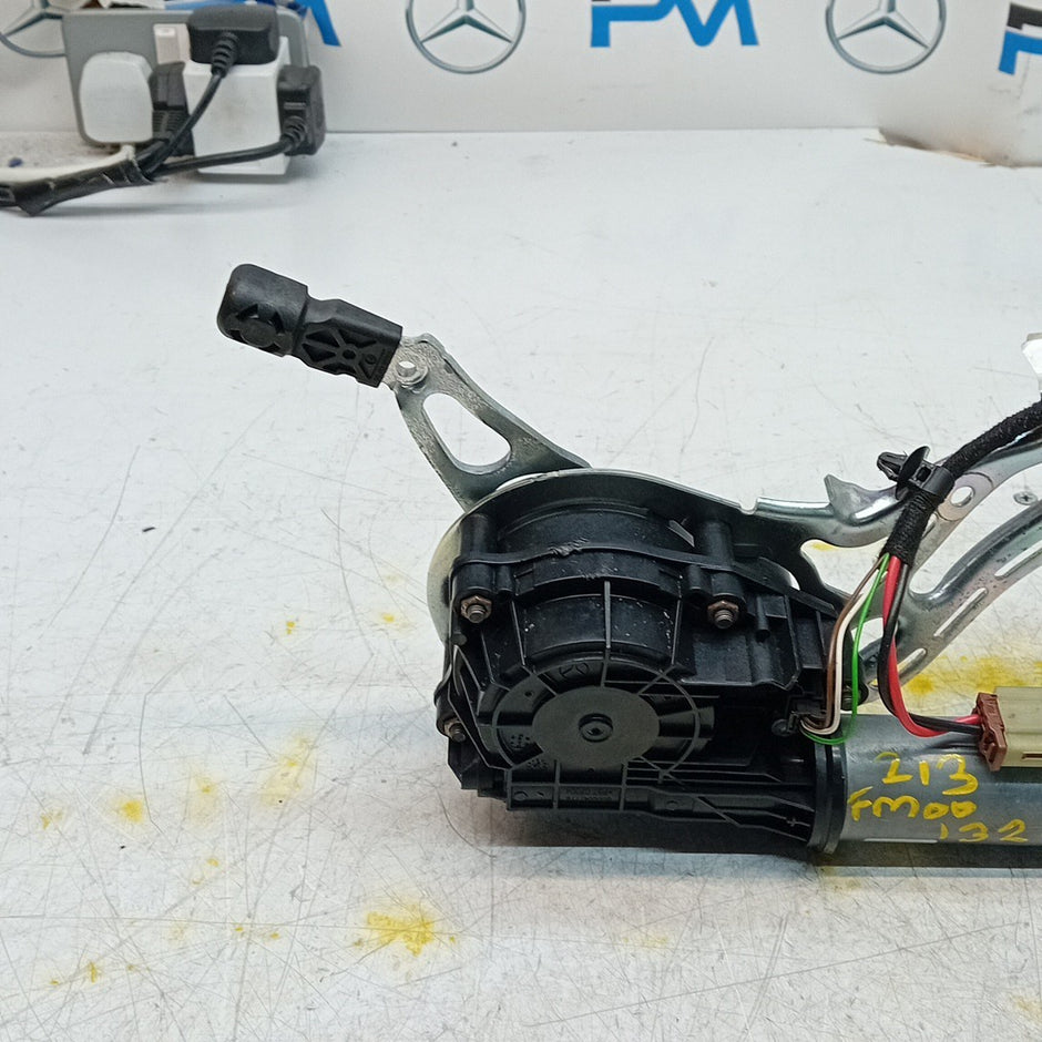 MERCEDES BENZ E-CLASS W213 TAILGATE POWER LIFT SOFT CLOSE 0390204 124 FM001321