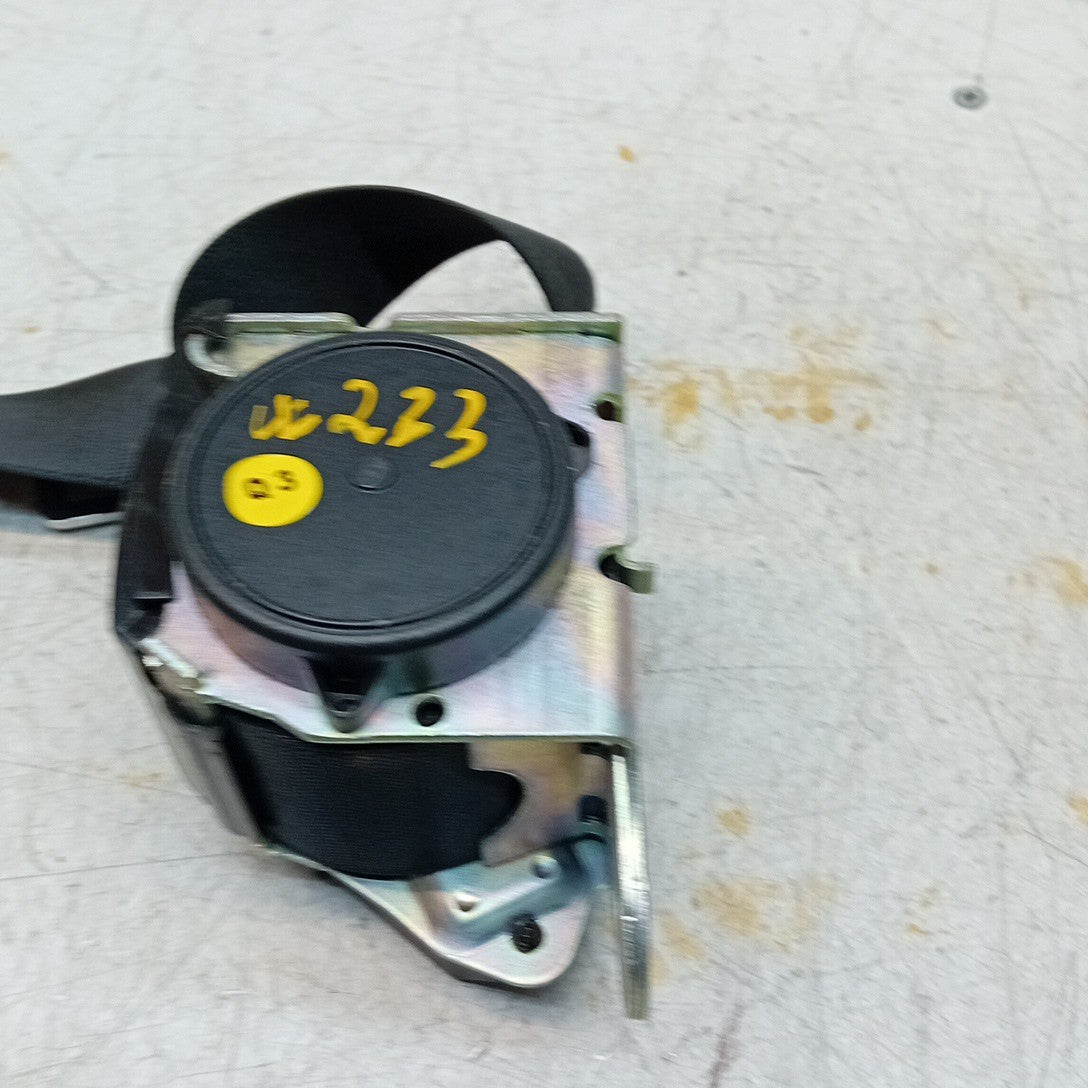 MERCEDES BENZ E-CLASS W213 SEAT BELT REAR CENTRE A2138601385 BLACK FM001233