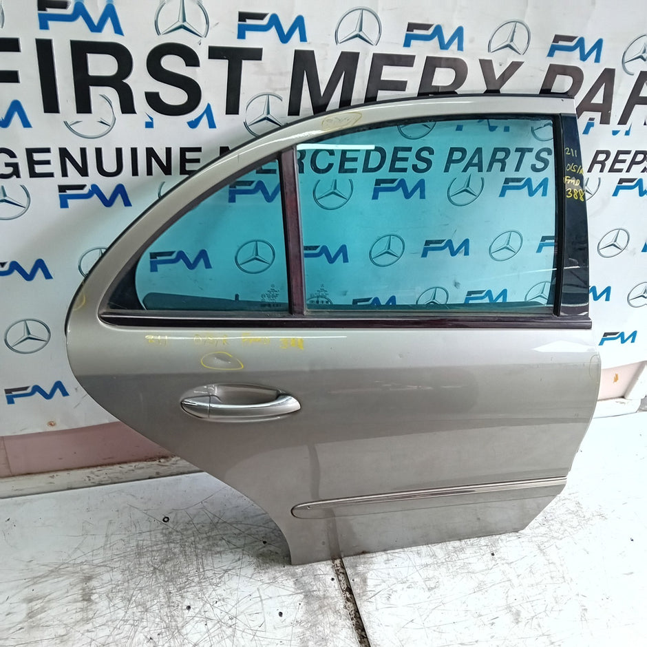MERCEDES E-CLASS W211 DRIVER REAR DOOR OSR  2003-09 COMPLETE FMD388