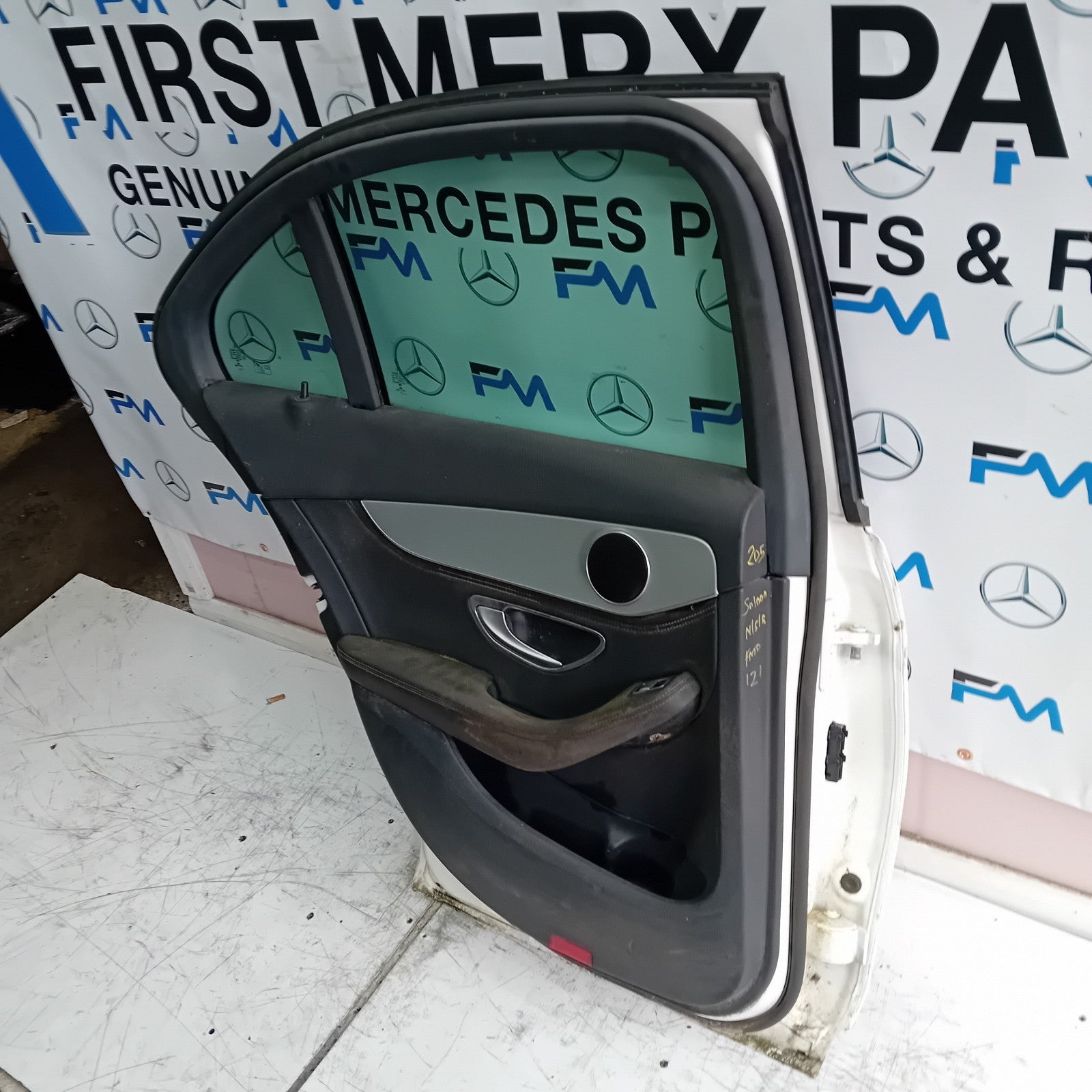 MERCEDES BENZ C-CLASS W205 PASSENGER SIDE REAR DOOR N/S/R WHITE FMD121