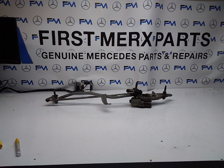 MERCEDES E-CLASS 2018 W213 A2138200740 FRONT WIPER MOTOR  FM00188