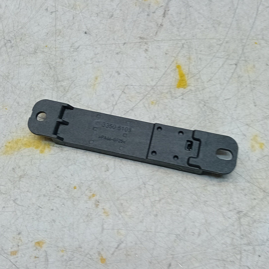 MERCEDES BENZ  E-CLASS W206 KEYLESS ENTRY ANTENNA  A2239052200 FM001317