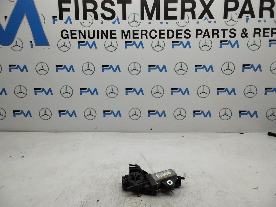  MERCEDES E-CLASS W238 FRONT DRIVER SIDE SEAT BELT RETRACTOR A2058600282 FMR117