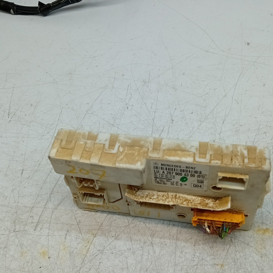 MERCEDES BENZ E-CLASS A207 CONVERTIBLE ROOF CONTROL MODULE A2079004300 FM001611