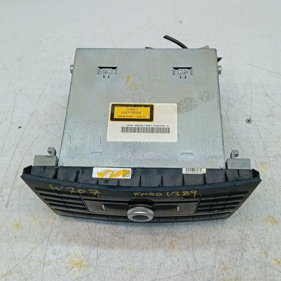 MERCEDES E CLASS W207 W212 STEREO SAT NAV SYSTEM A2129005212 2016 FM001389