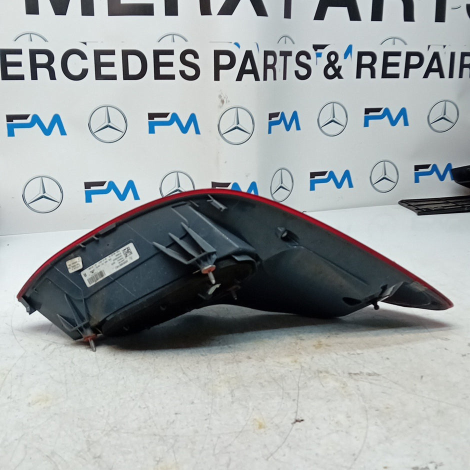 MERCEDES BENZ C-CLASS W205 DRIVER REAR TAIL LIGHT OS  2015 A2059061457 FMT321