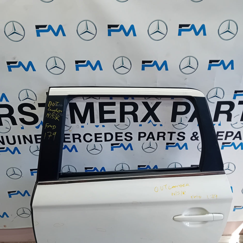 MITSUBISHI OUTLANDER MK3 DRIVER SIDE REAR DOOR OSR WHITE 2013 ON COMPLETE FMD179