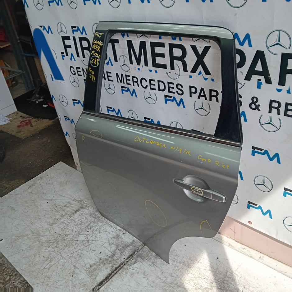MITSUBISHI OUTLANDER MK3 PASSENGER SIDE REAR DOOR NSR SILVER FMD289 
