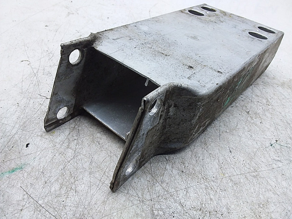 MERCEDES C-CLASS W205 BUMPER REINFORCEMENT BRACKET RIGHT SIDE A2056200495 FMR272