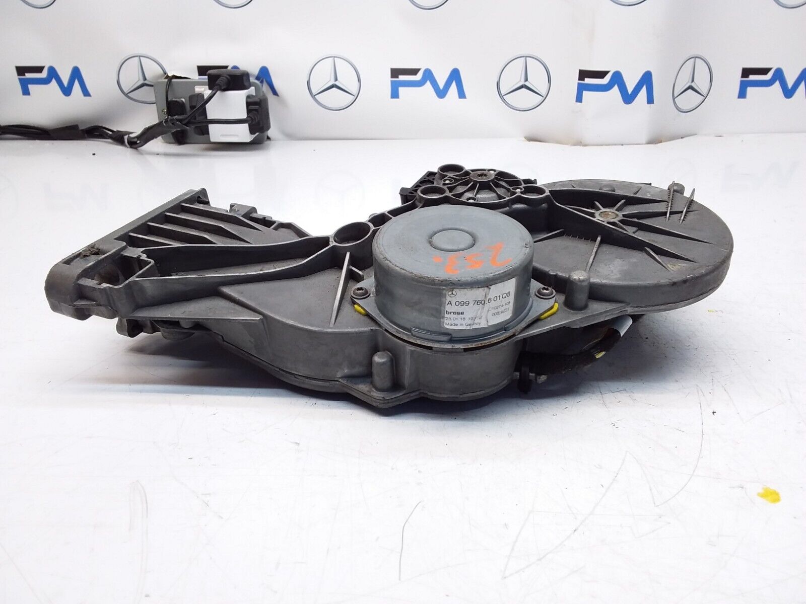 Mercedes C-CLASS W205 TAILGATE BOOT LIFT MOTOR FM00596 A2059007218 A0997602601