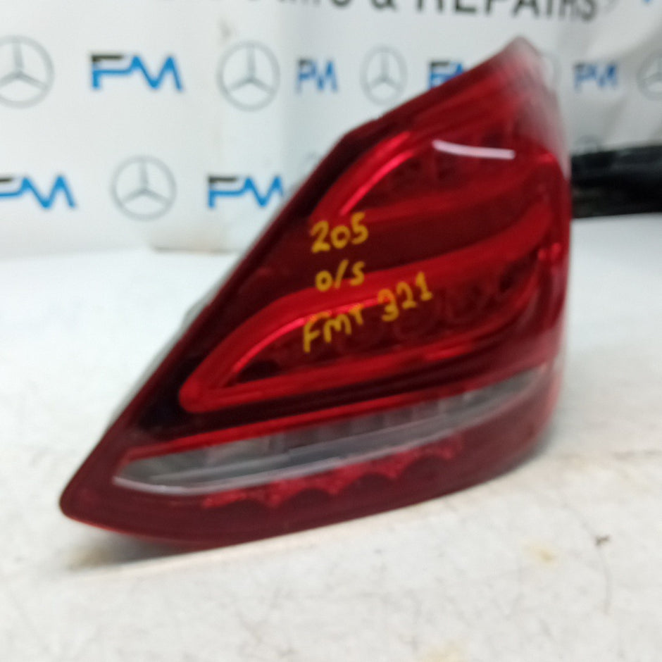 MERCEDES BENZ C-CLASS W205 DRIVER REAR TAIL LIGHT OS  2015 A2059061457 FMT321