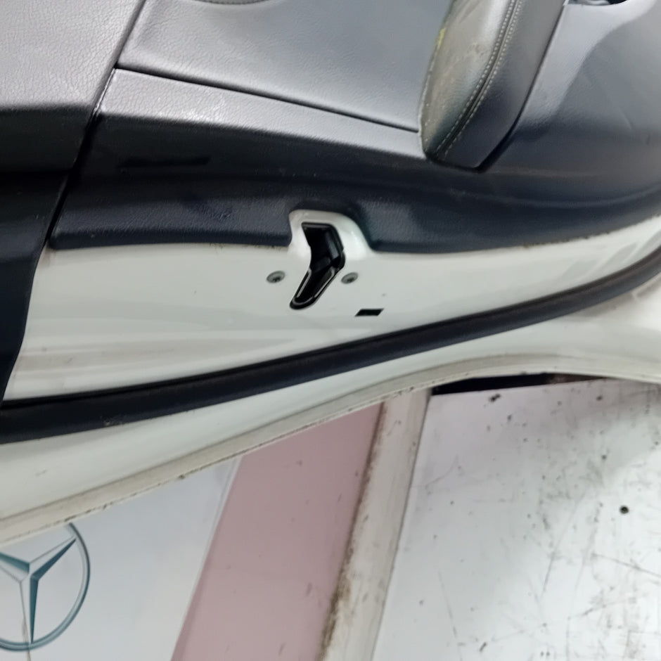 MERCEDES BENZ C-CLASS W205 PASSENGER SIDE REAR DOOR N/S/R WHITE FMD121