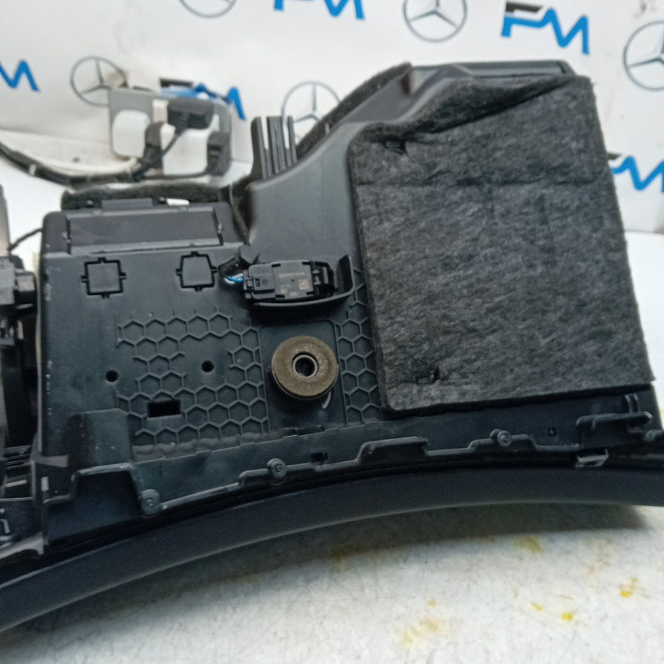 MERCEDES E-CLASS W213 DASHBOARD GLOVEBOX 2016 ON A2136800391 BLACK FM001315