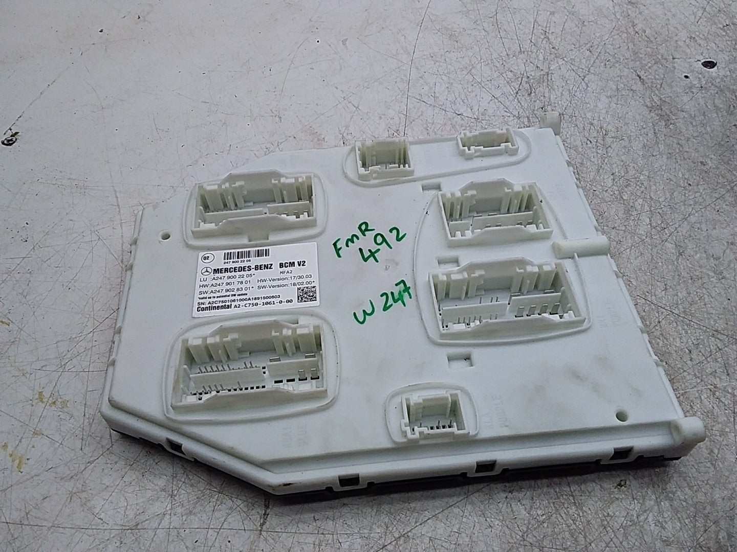 MERCEDES BENZ  B-CLASS W247  BODY CONTROL UNIT ECU A2479002205 FMR492