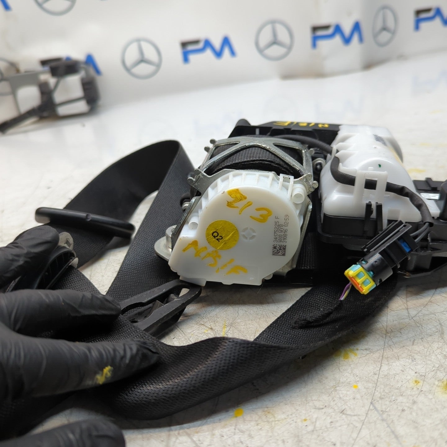 MERCEDES E-CLASS W213 FRONT PASSENGER SIDE SEAT BELT BLACK A2138605500 FM001373