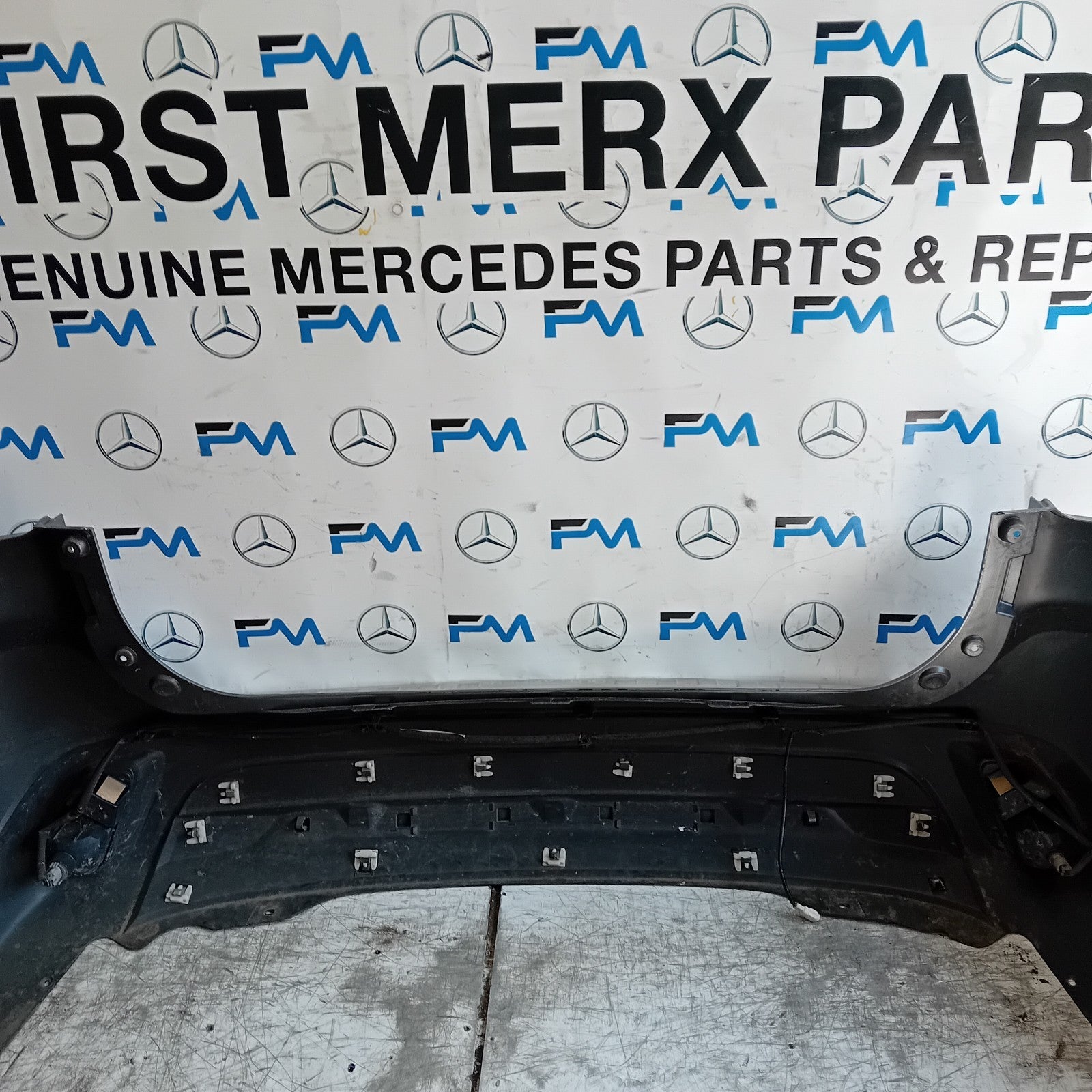 MITSUBISHI OUTLANDER MK3 REAR BUMPER GREY 2013 COMPLETE FMX108