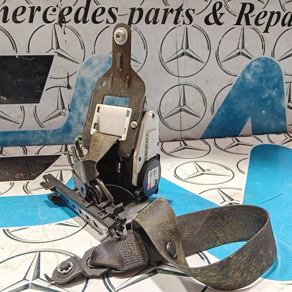 MERCEDES C CLASS W204 N/S/F FRONT LEFT SEAT BELT PASSENGERS A2048602186