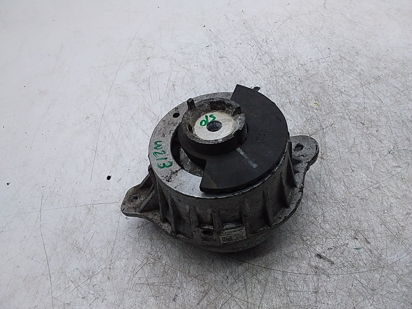 MERCEDES BENZ  E-CLASS W213  ENGINE MOUNT RIGHT OS A2132400600 FMR332