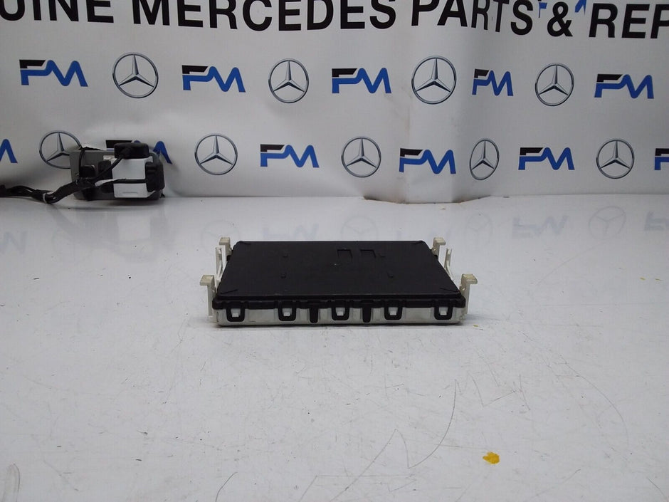 Mercedes C-CLASS W205 SAM Signal Control Module Unit A1569005303 FM00348