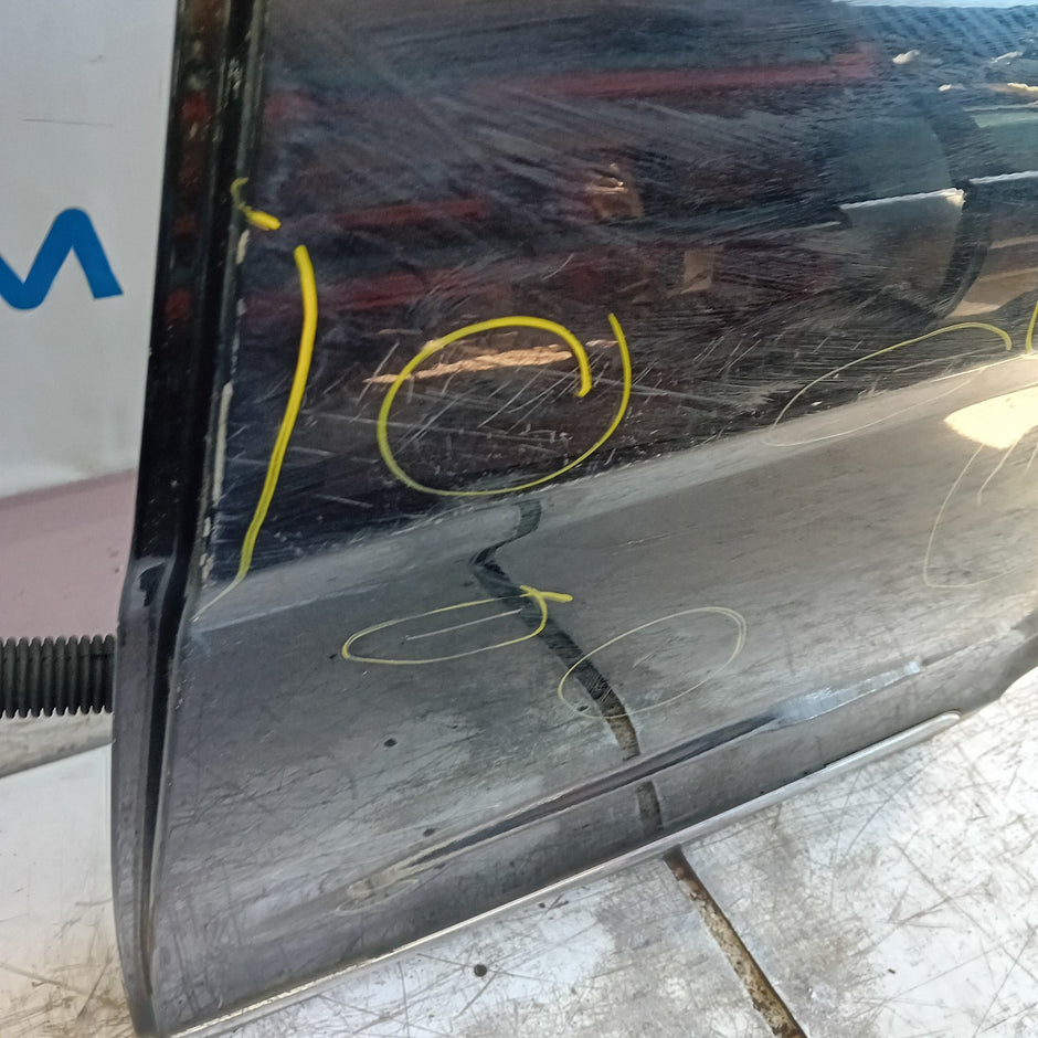 MERCEDES  BENZ  C-CLASS W204 SLN DRIVER REAR DOOR ISR BLUE 2008-14 FMD460