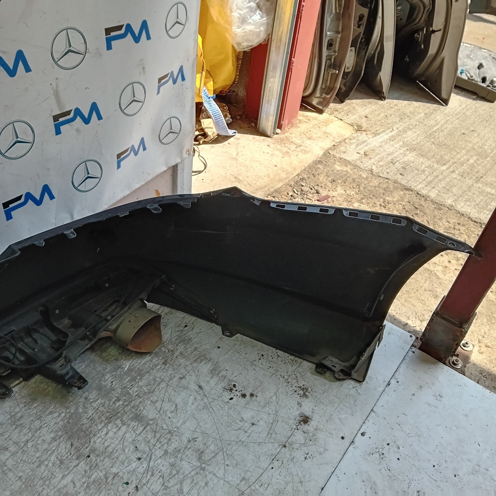 MERCEDES CLS COUPE W218 REAR BUMPER SPORT BLACK 2014 A2188851725 COMPLETE FMX137