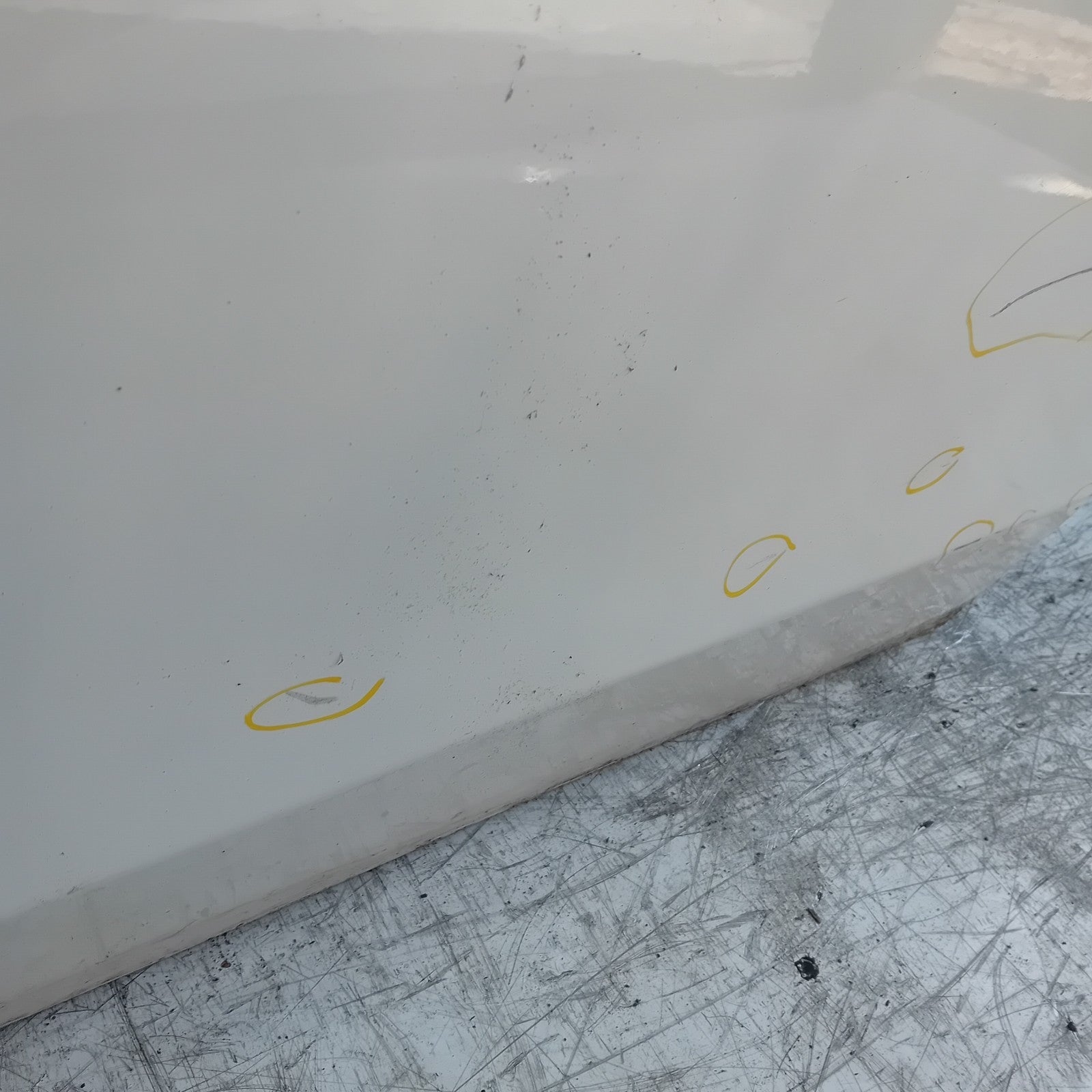 MERCEDES BENZ C-CLASS W205 DRIVER FRONT DOOR OSF 2014 WHITE  FMD507