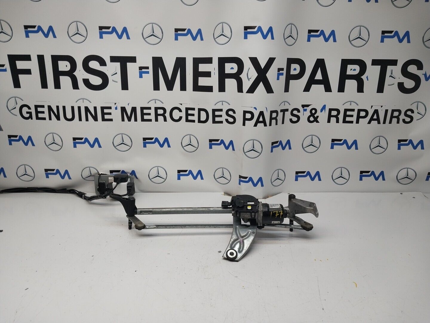 MERCEDES-BENZ A CLASS W177  FRONT WIPER MOTOR WITH LINKAGE A1779064801 FM00242