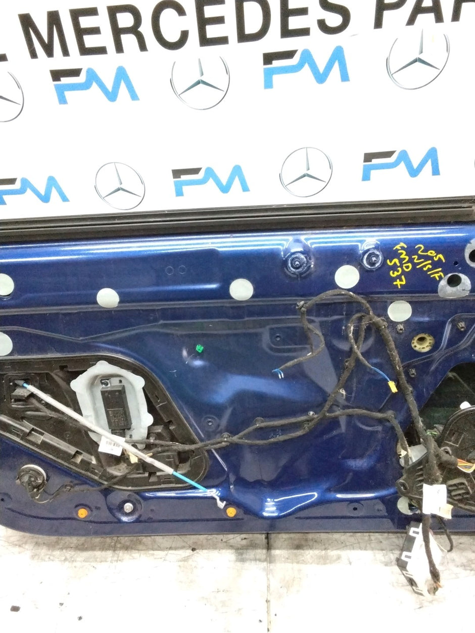 MERCEDES BENZ C-CLASS W205  PASSENGER FRONT DOOR NSF BLUE 2015-21  FMD537