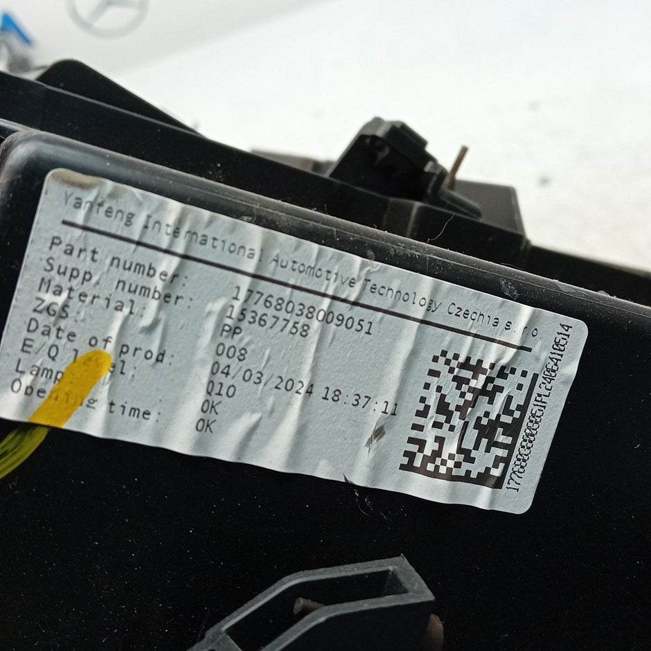 MERCEDES BENZ  A-CLASS W177 DASHBOARD GLOVEBOX 2018 A1776803800 FM001572