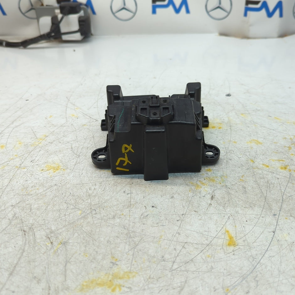 MERCEDES ACLASS W177 CENTRE CONSOLE GEAR SHIFT KNOB BRACKET A1776831400 FM001375