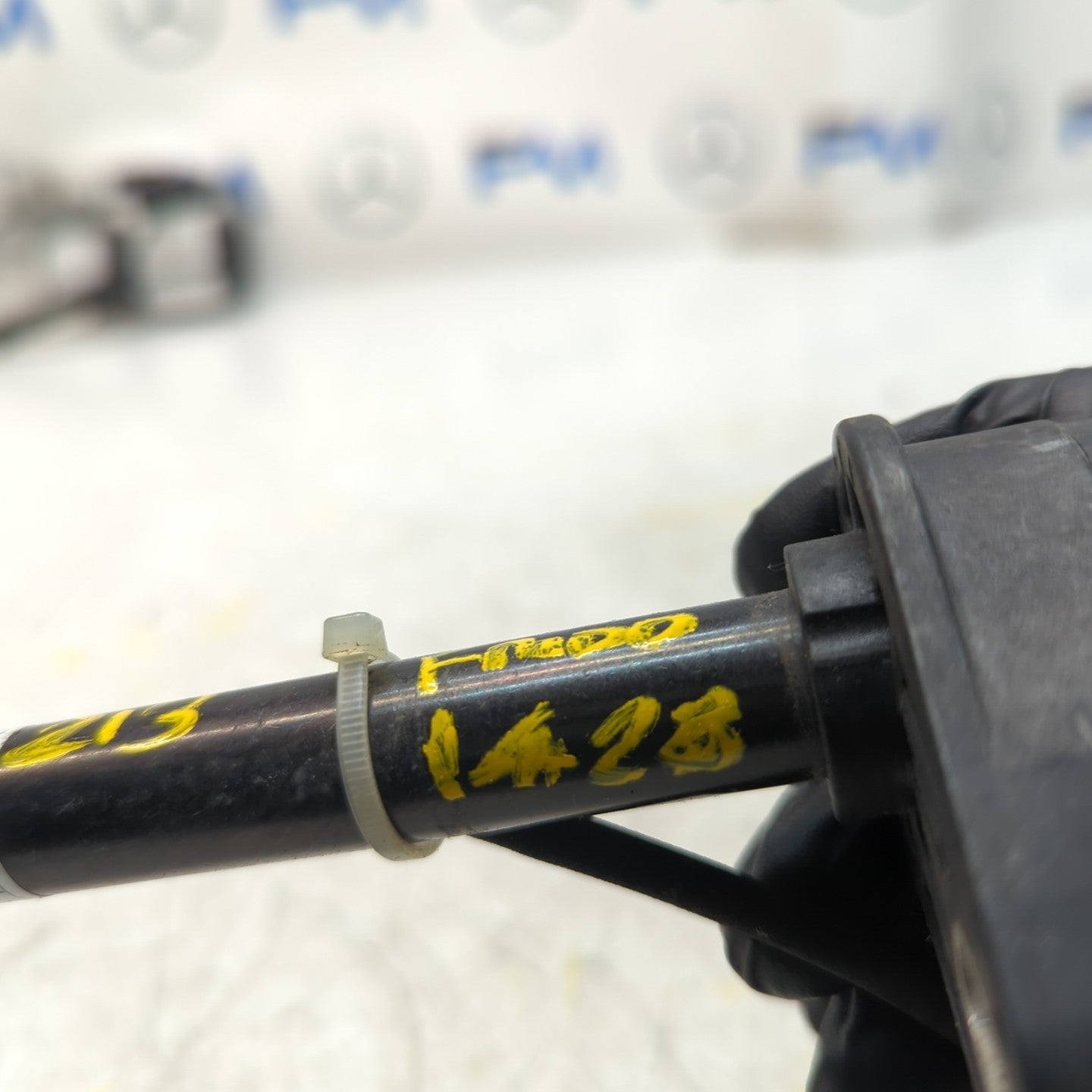 MERCEDES E CLASS W213 BONNET PEDESTRIAN ACTUATOR A2139062201 2016 FM001428