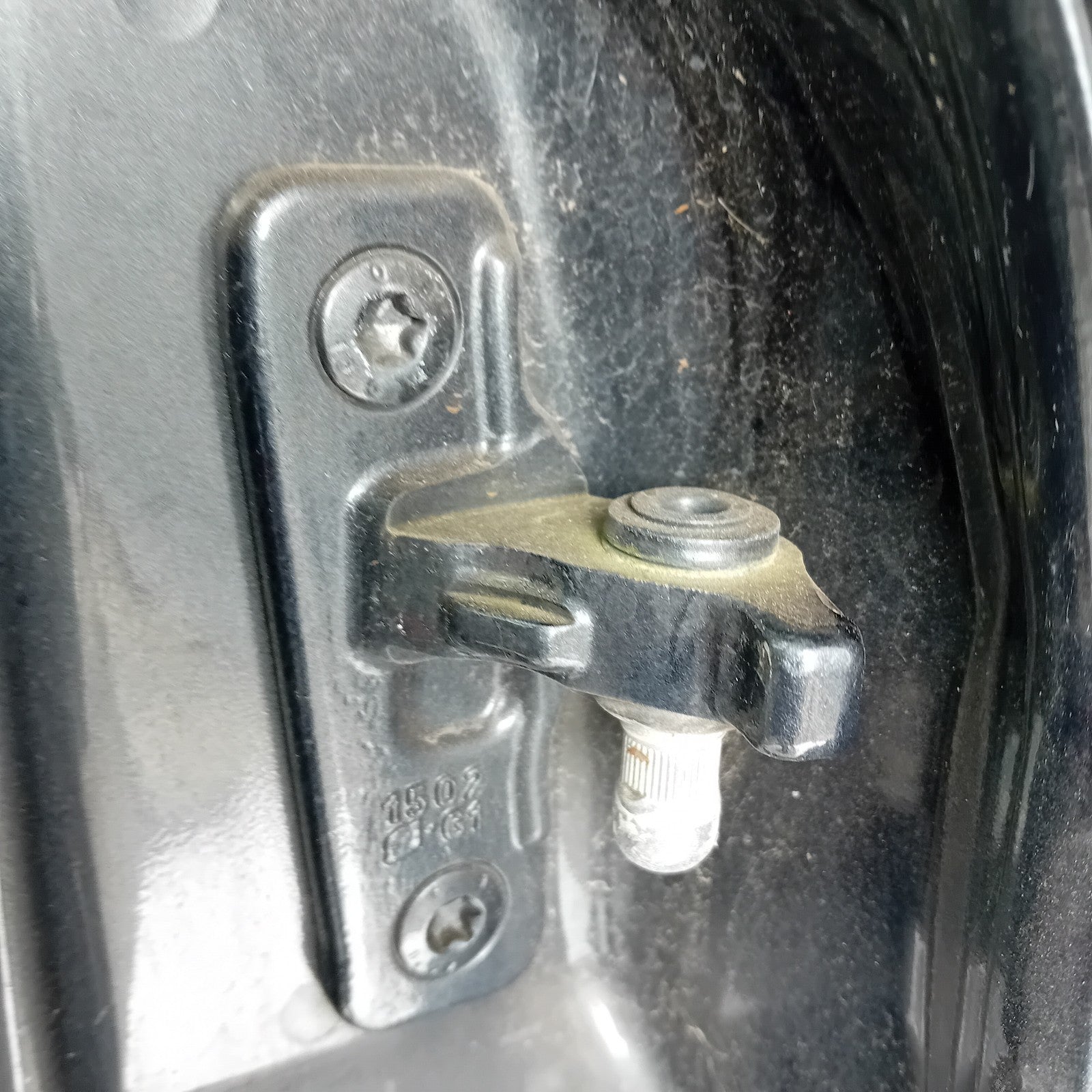 MERCEDES BENZ C-CLASS W205 PASSENGER SIDE REAR DOOR N/S/R GREY FMD122