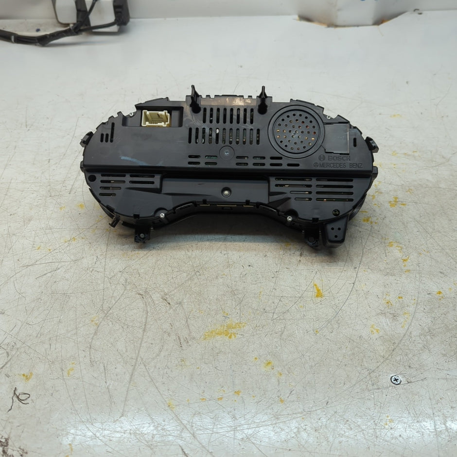 MERCEDES B-CLASS W246 SPEEDOMETER INSTRUMENT CLUSTER BLACK A2469006911 FM001357