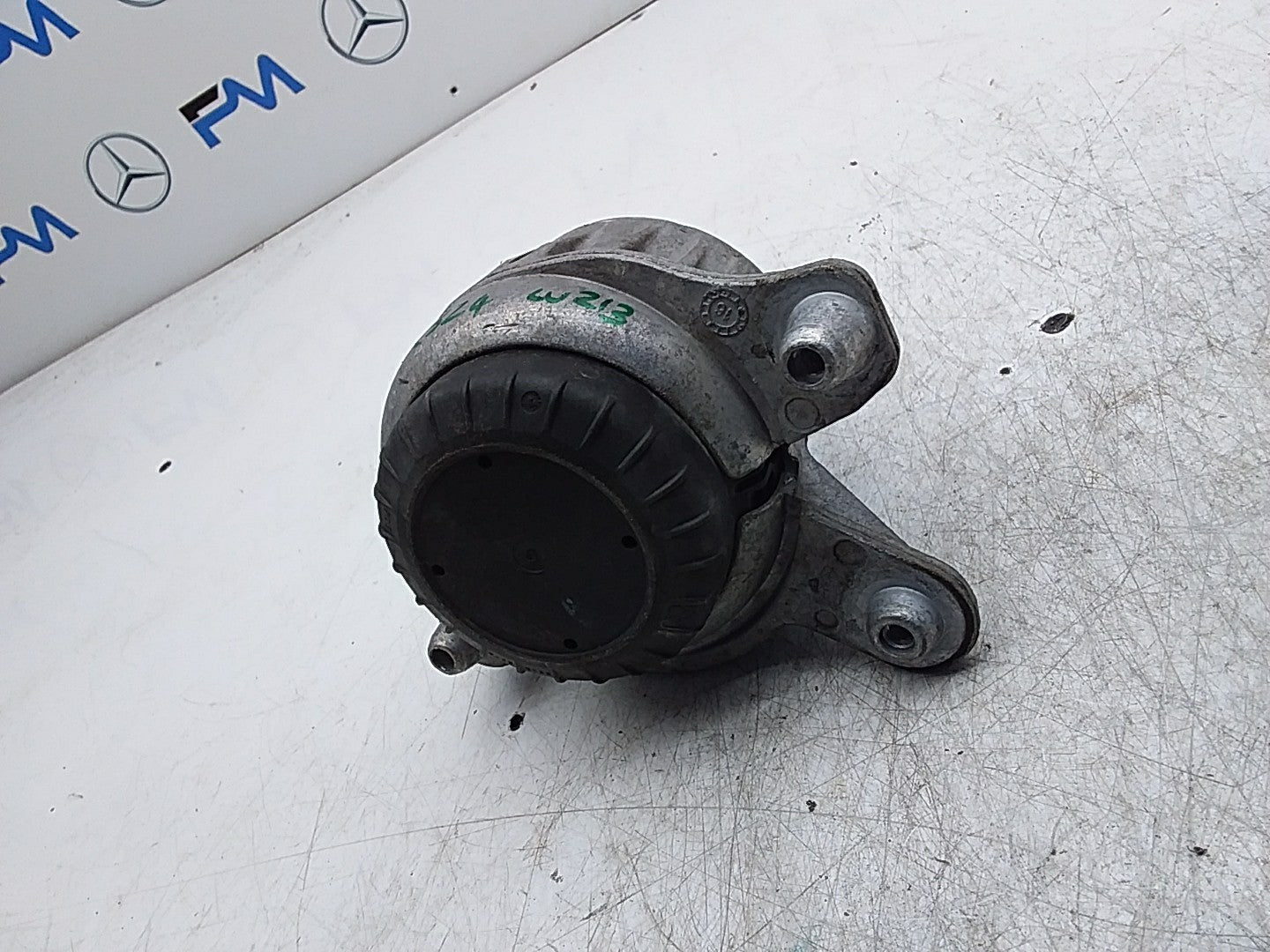 MERCEDES BENZ  E-CLASS W213  ENGINE MOUNT LEFT NS A2132400500 FMR324