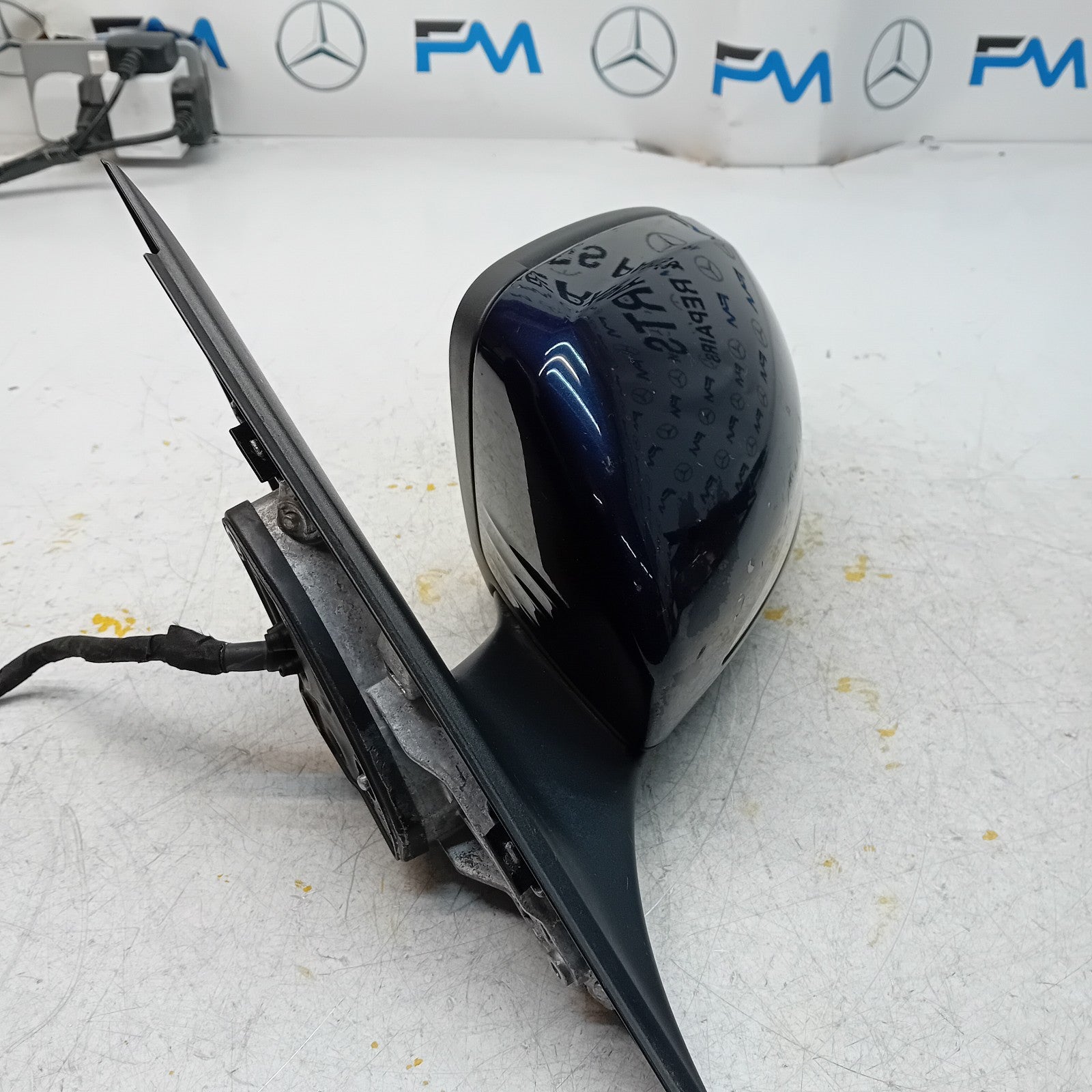 MERCEDES C-CLASS  W205 PASSENGER SIDE WING MIRROR A2058104702 BLUE FMM36