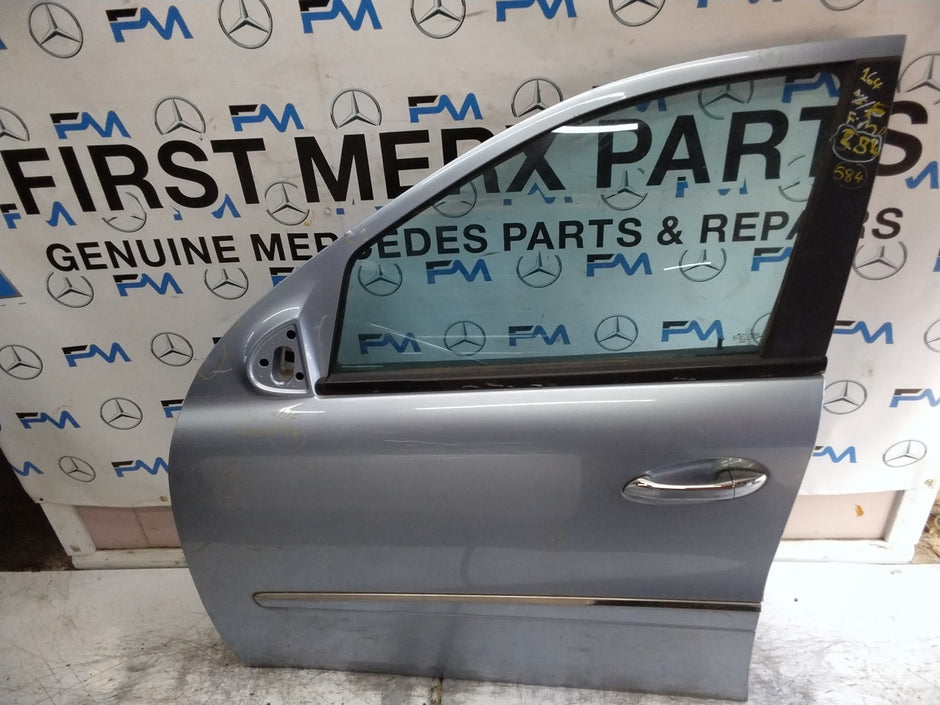 MERCEDES M-CLS W164  PASSENGER FRONT DOOR NSF SILVER 2005- 11 COMPLETE FMD584
