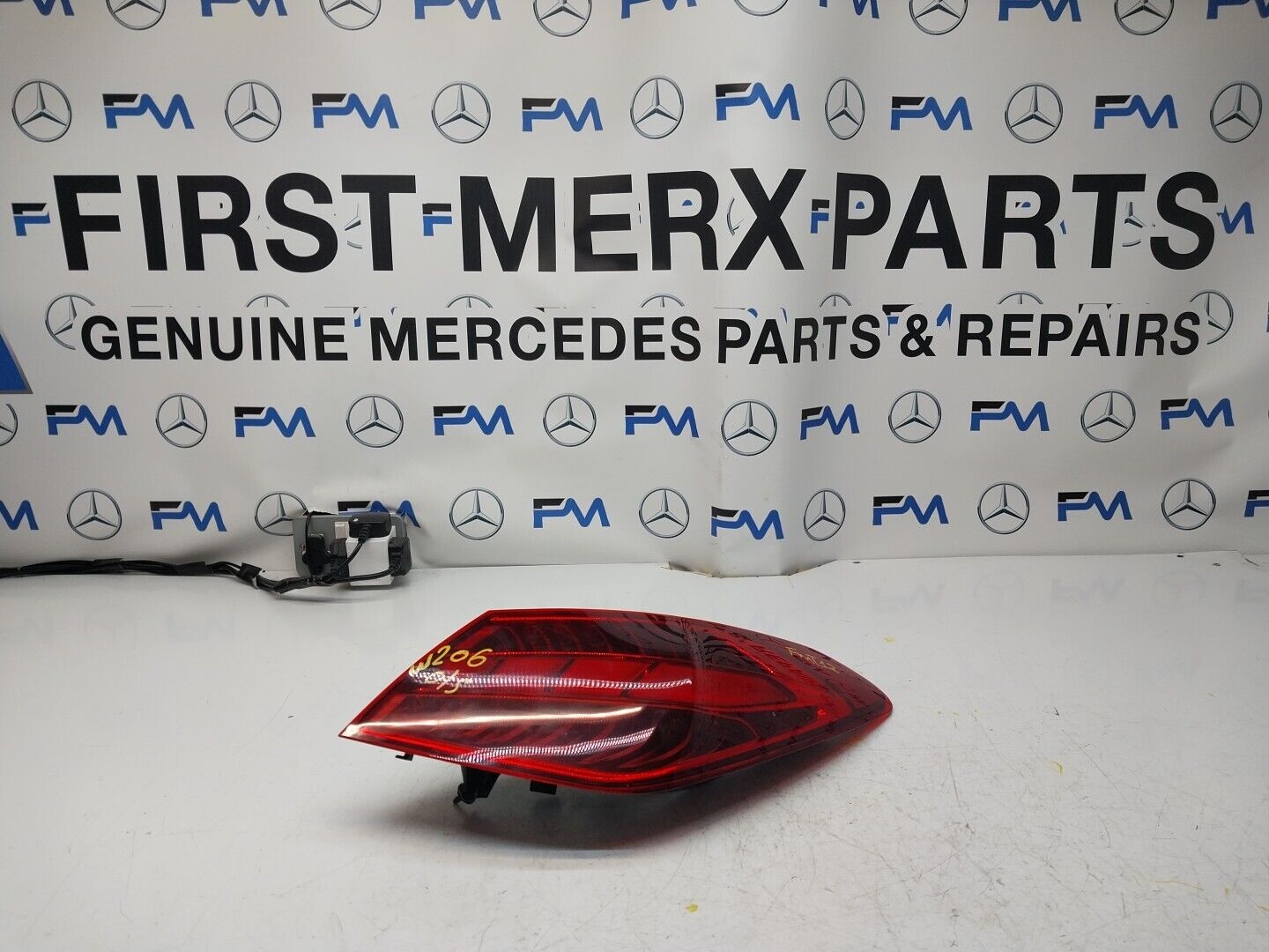 MERCEDES-BENZ C CLASS DRIVER TAIL LIGHT RIGHT Saloon 22-24 A2069068901 FMT12