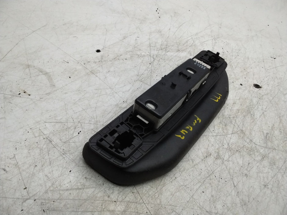  MERCEDES A-CLASS W177 ROOF GRAB HANDLE REAR LEFT  SIDE A0998150000 FMR50
